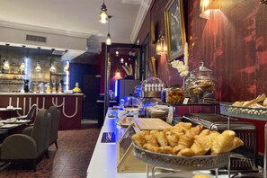 Daily buffet breakfast (EUR 20 per person)