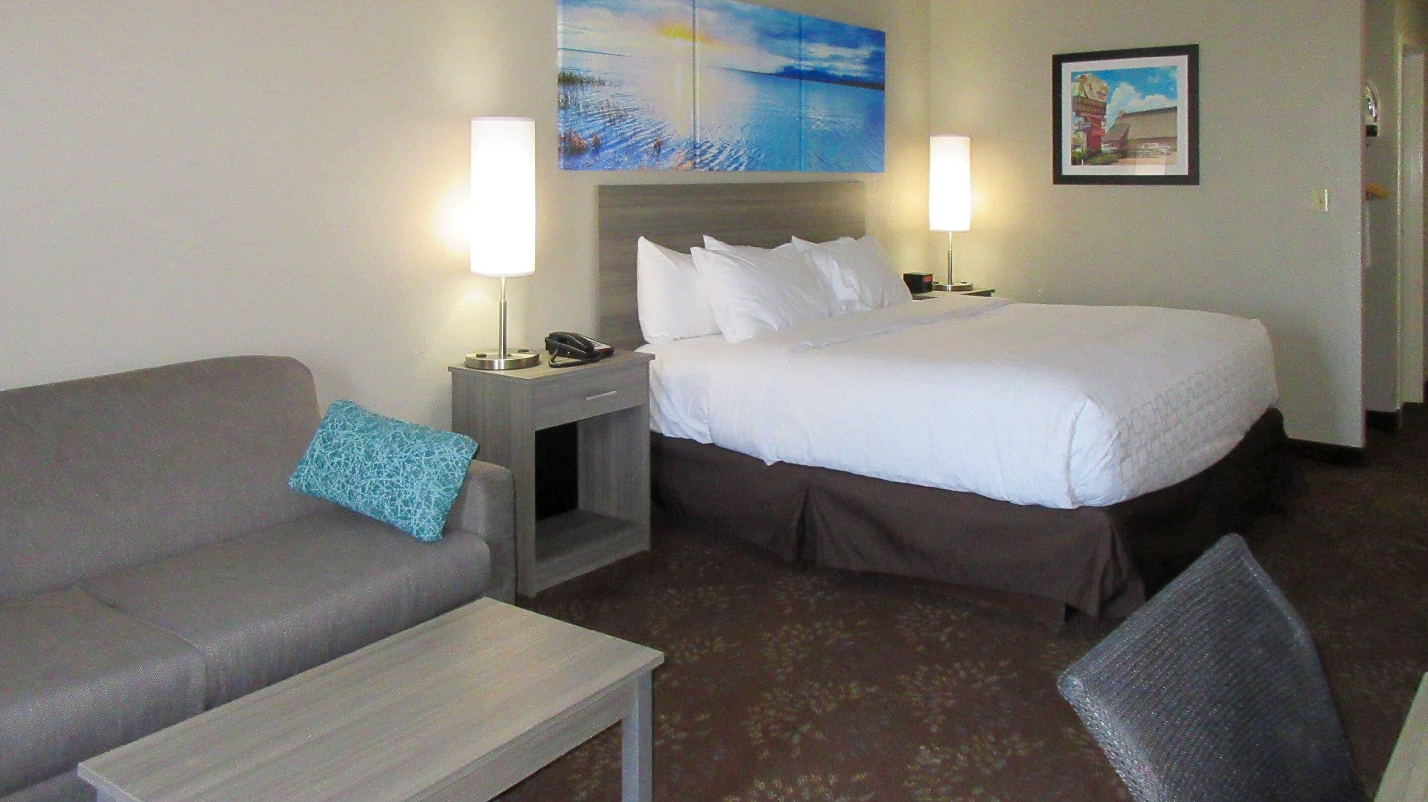 Ylelliset vuodevaatteet, untuvapeitot, pillowtop-patjalliset sängyt