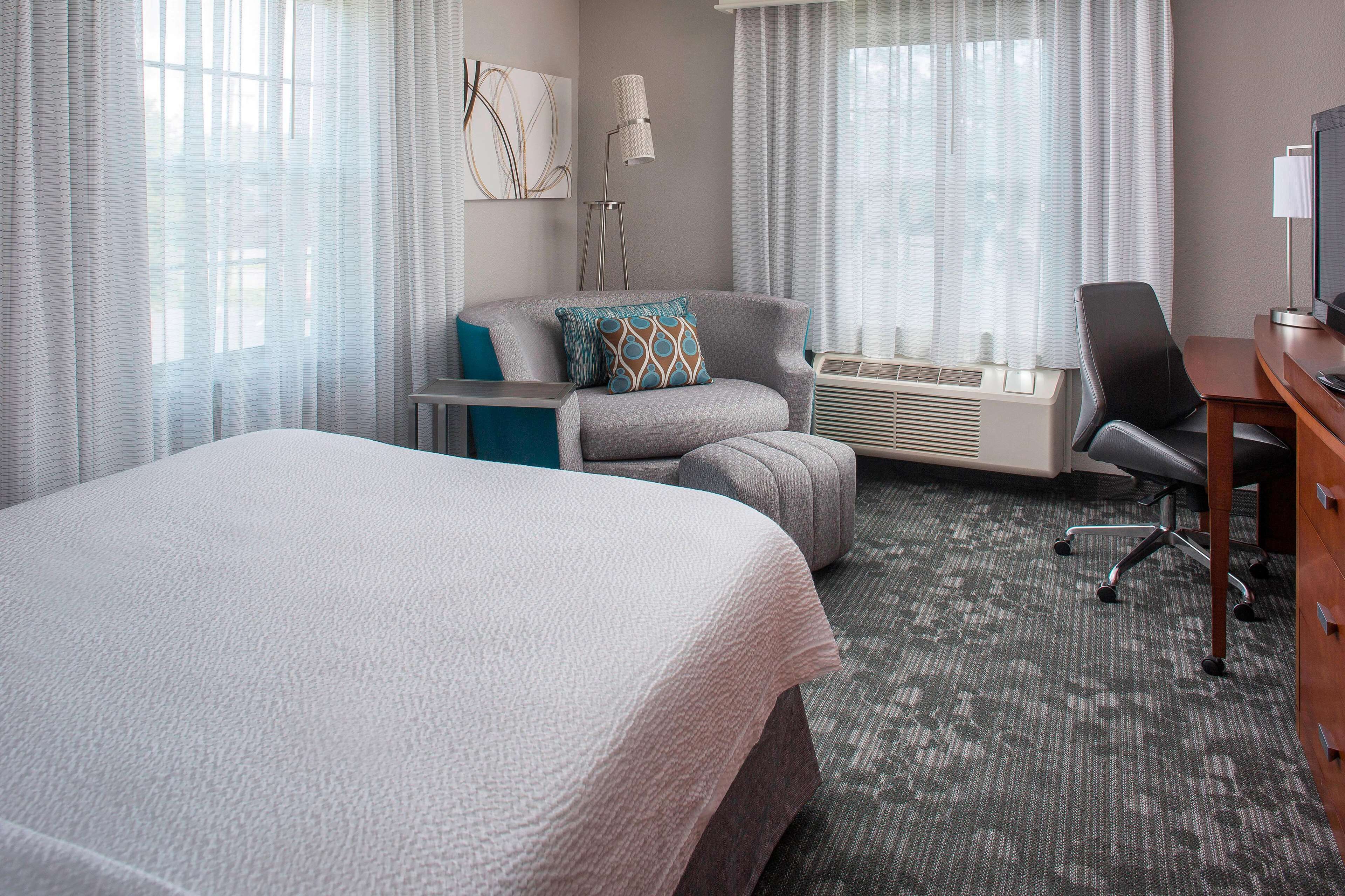 desk, blackout curtains, iron/ironing board, free wifi