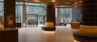 Crowne Plaza Atlanta Perimeter at Ravinia by IHG