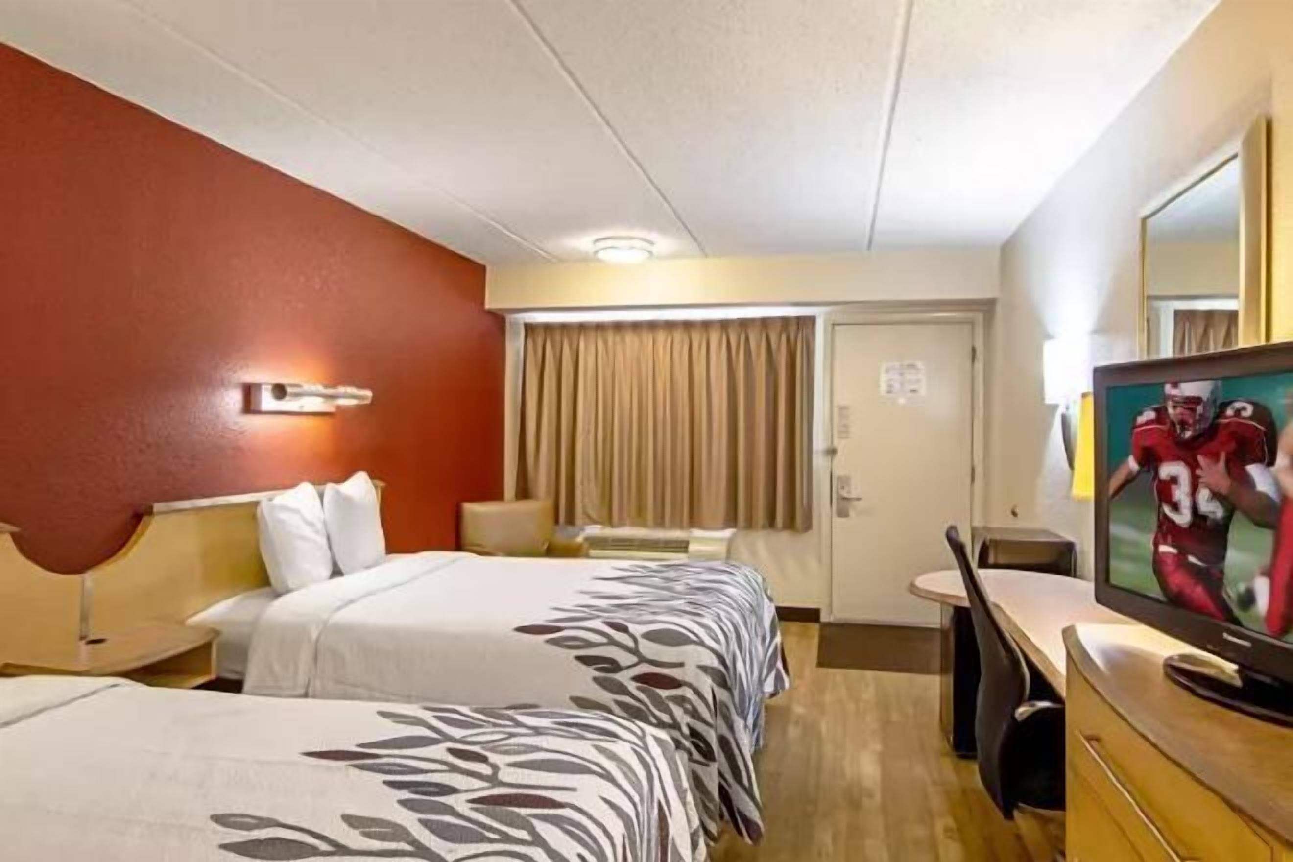 Rideaux occultants, lits bébé (gratuits), Wi-Fi gratuit, draps fournis