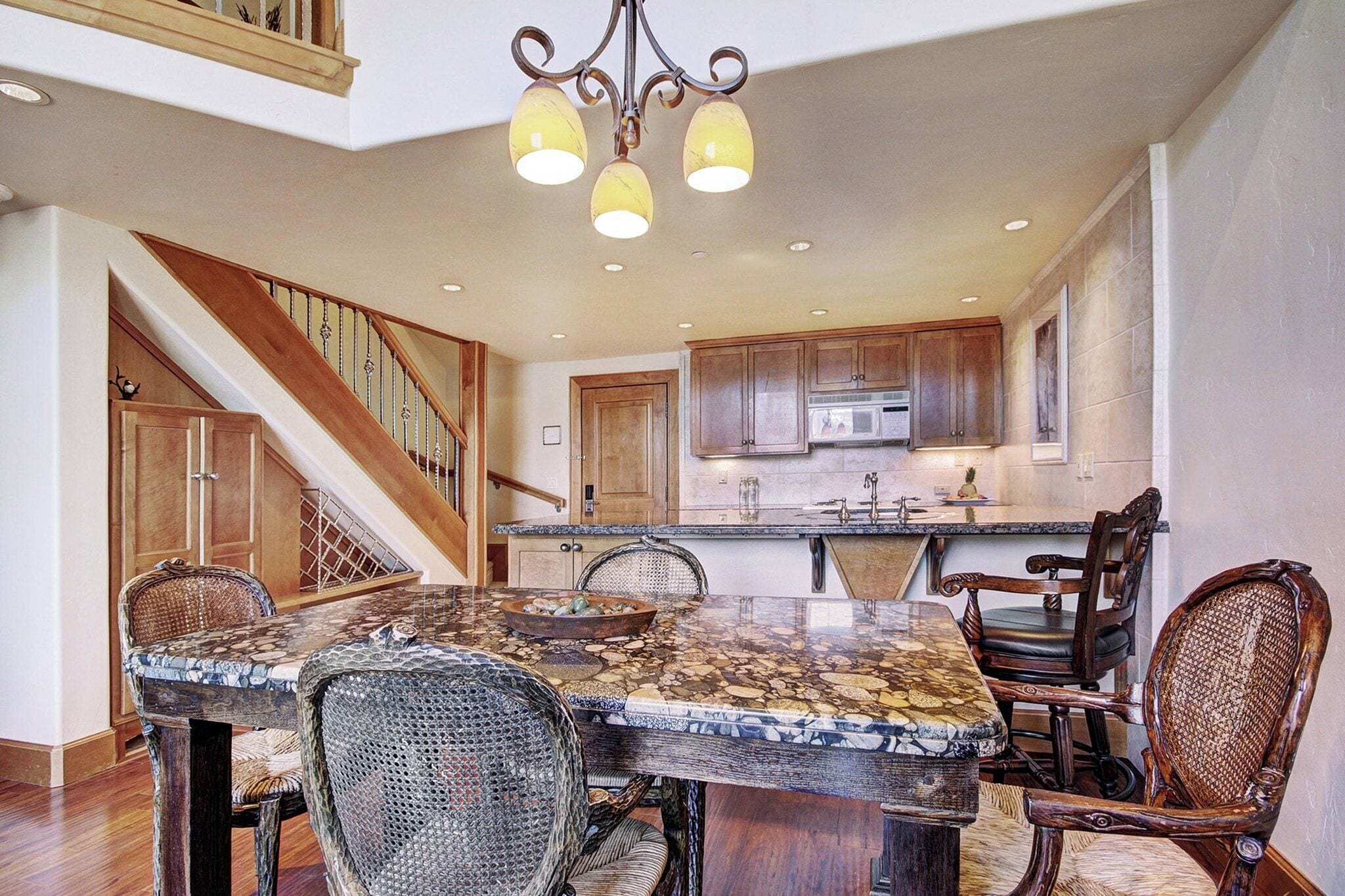 Premier Room, 2 Bedrooms (Residence) | Living area | TV