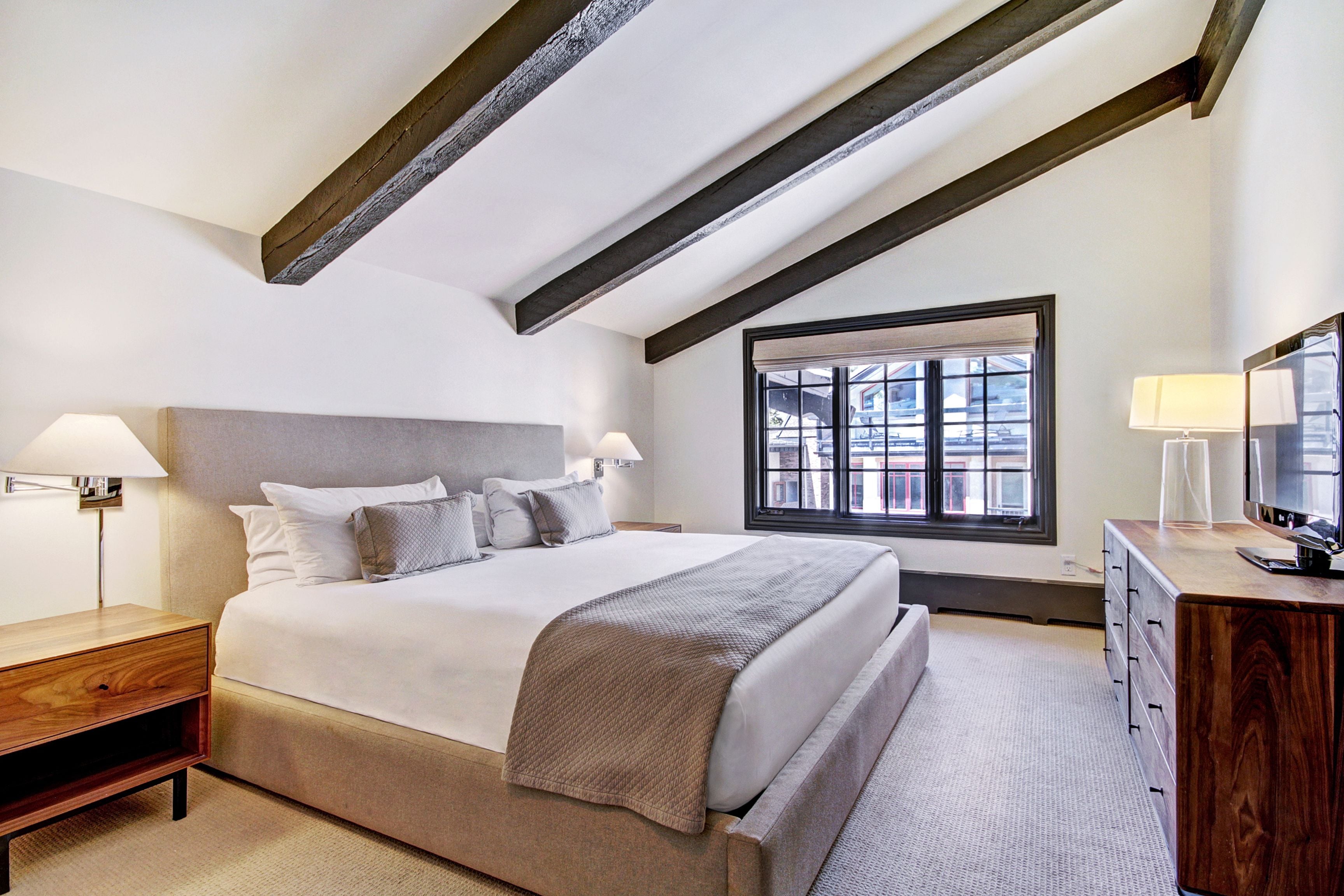 Premier Room, 2 Bedrooms (Residence) | Premium bedding, in-room safe, laptop workspace, iron/ironing board