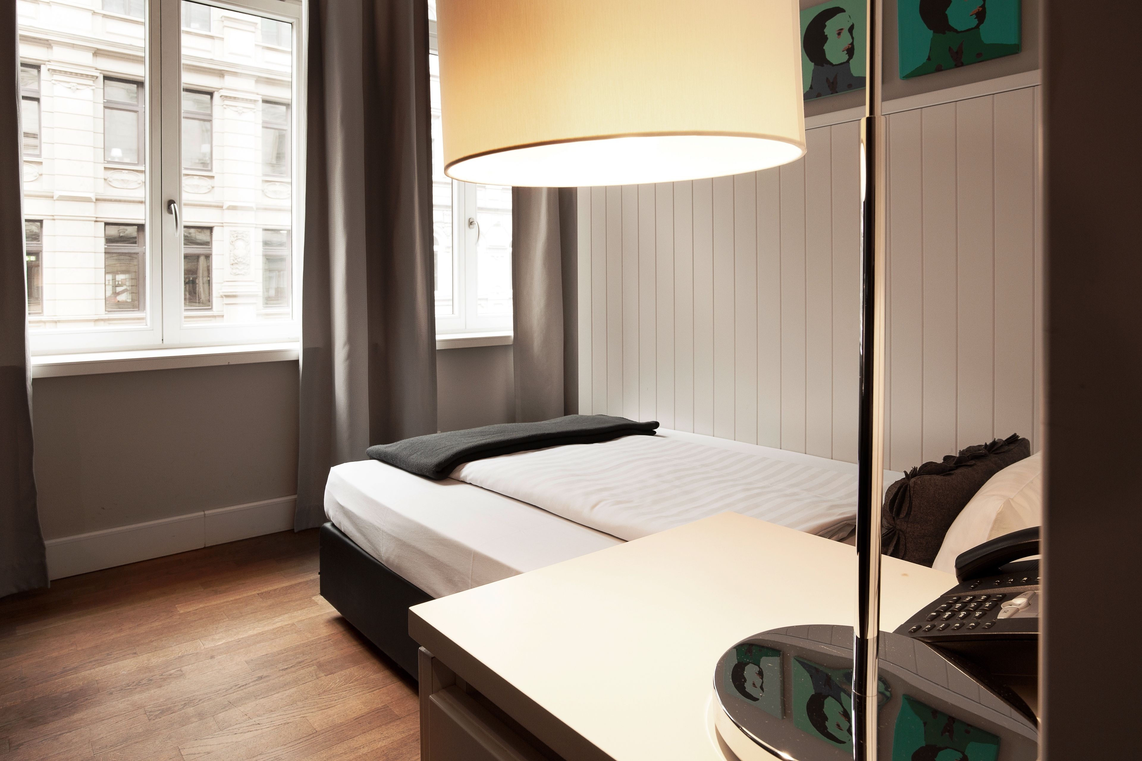 Photo - Victoria Hotel