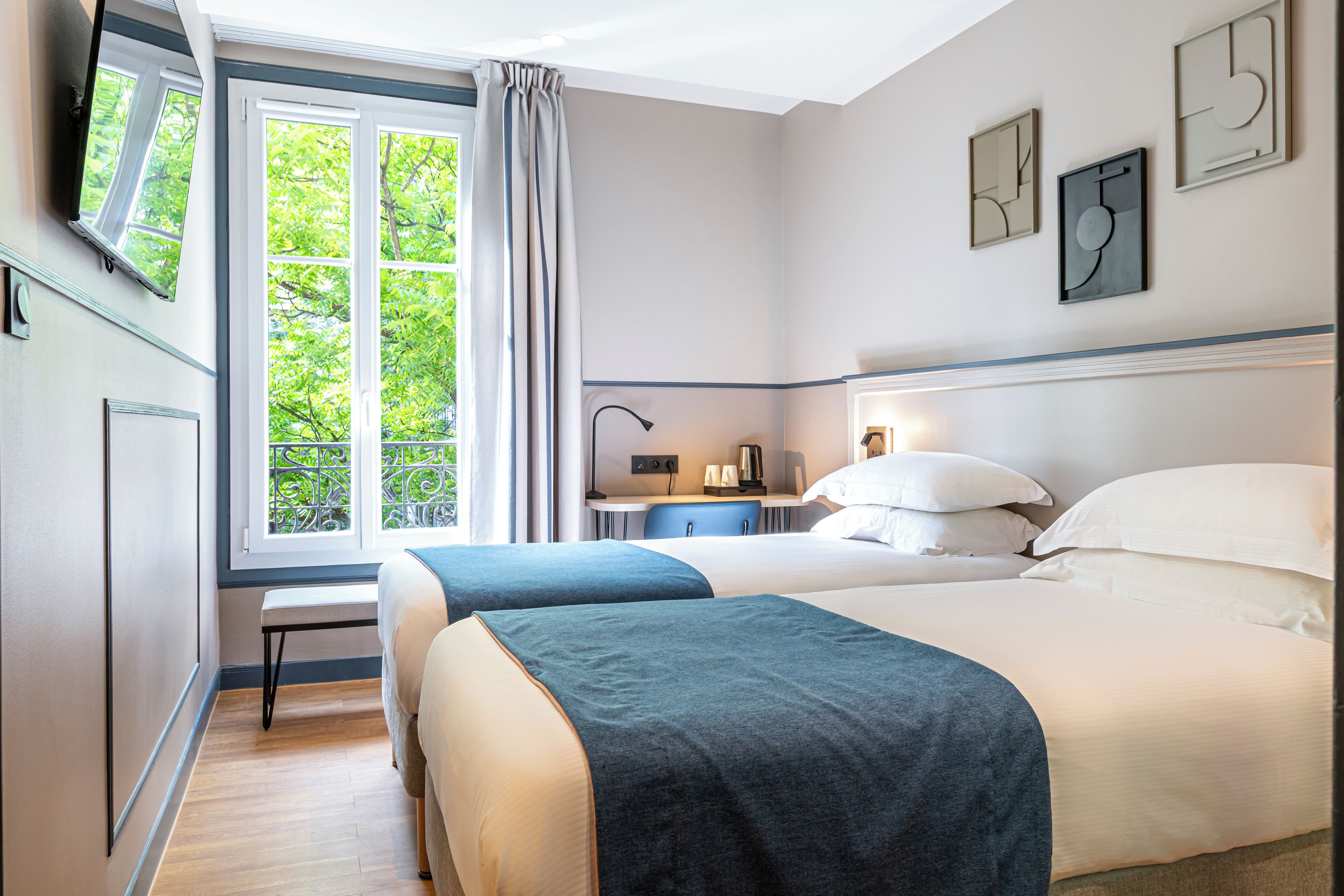 Classic Twin Room | 1 bedroom, premium bedding, in-room safe, desk