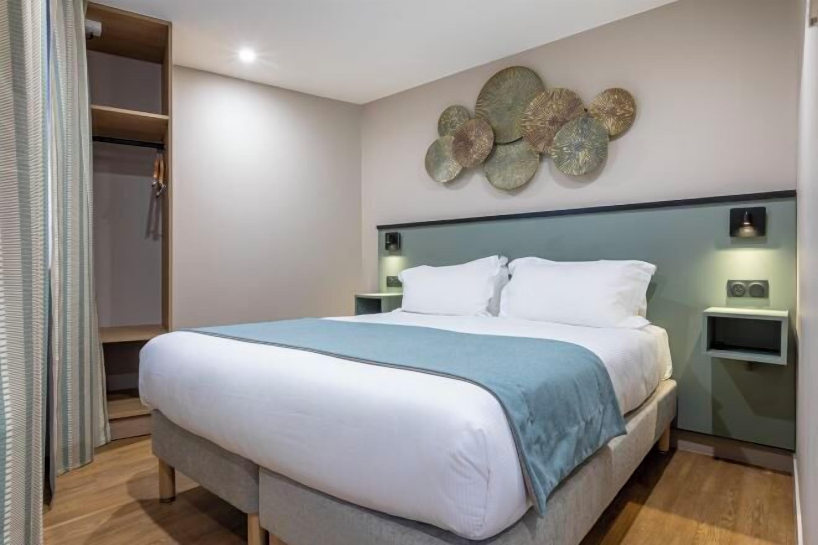 1 bedroom, premium bedding, in-room safe, desk