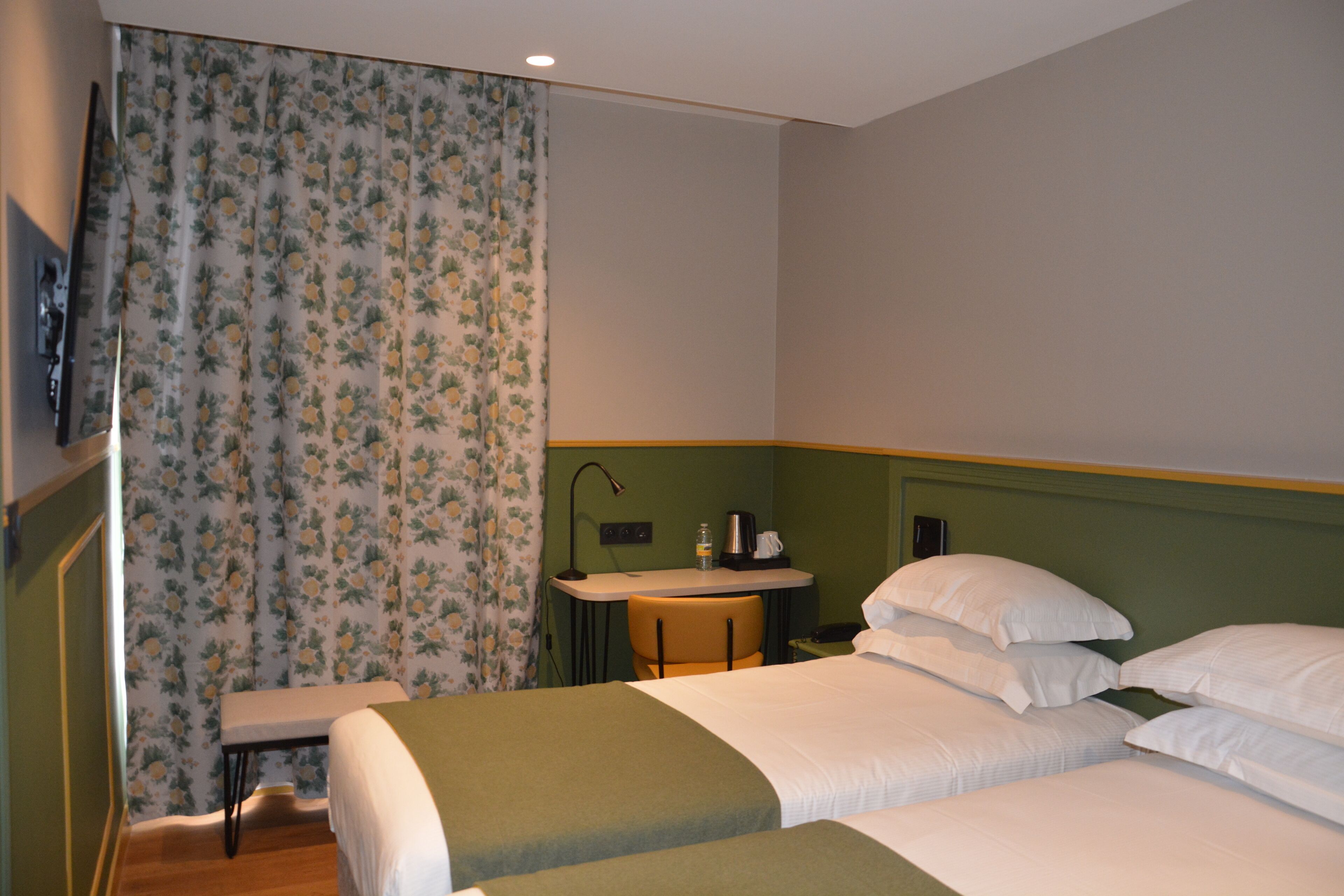 classic twin room | 1 bedroom, premium bedding, in-room safe, desk