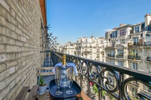 Superior Room, 1 King Bed | Balcony