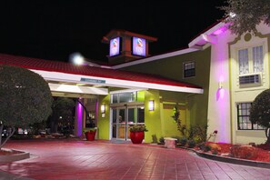 Property entrance - Stay Express Inn Dallas - Fair Park / Downtown (Dallas)
