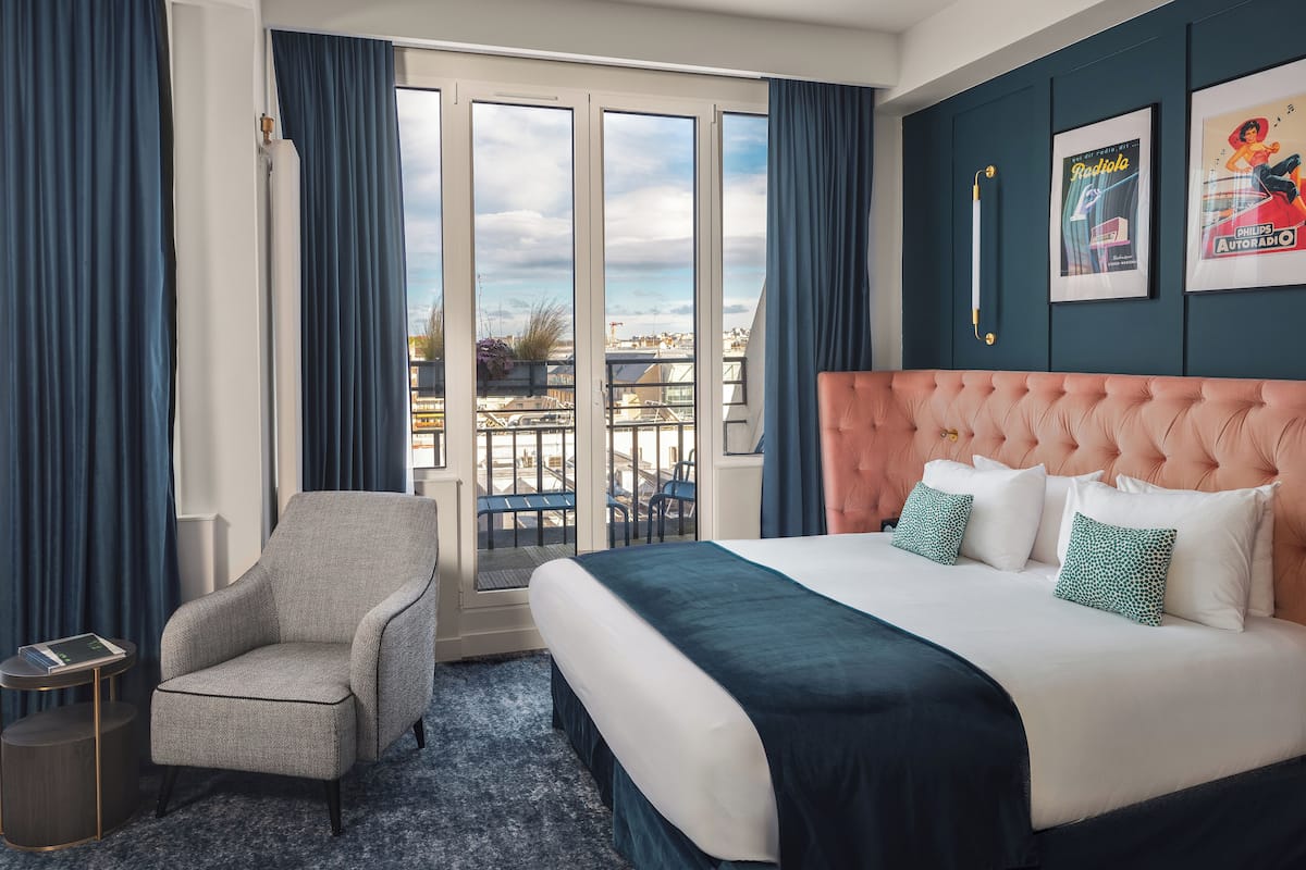 1 bedroom, premium bedding, minibar, in-room safe