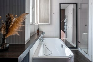 Bathroom - Pley Hotel (Paris)