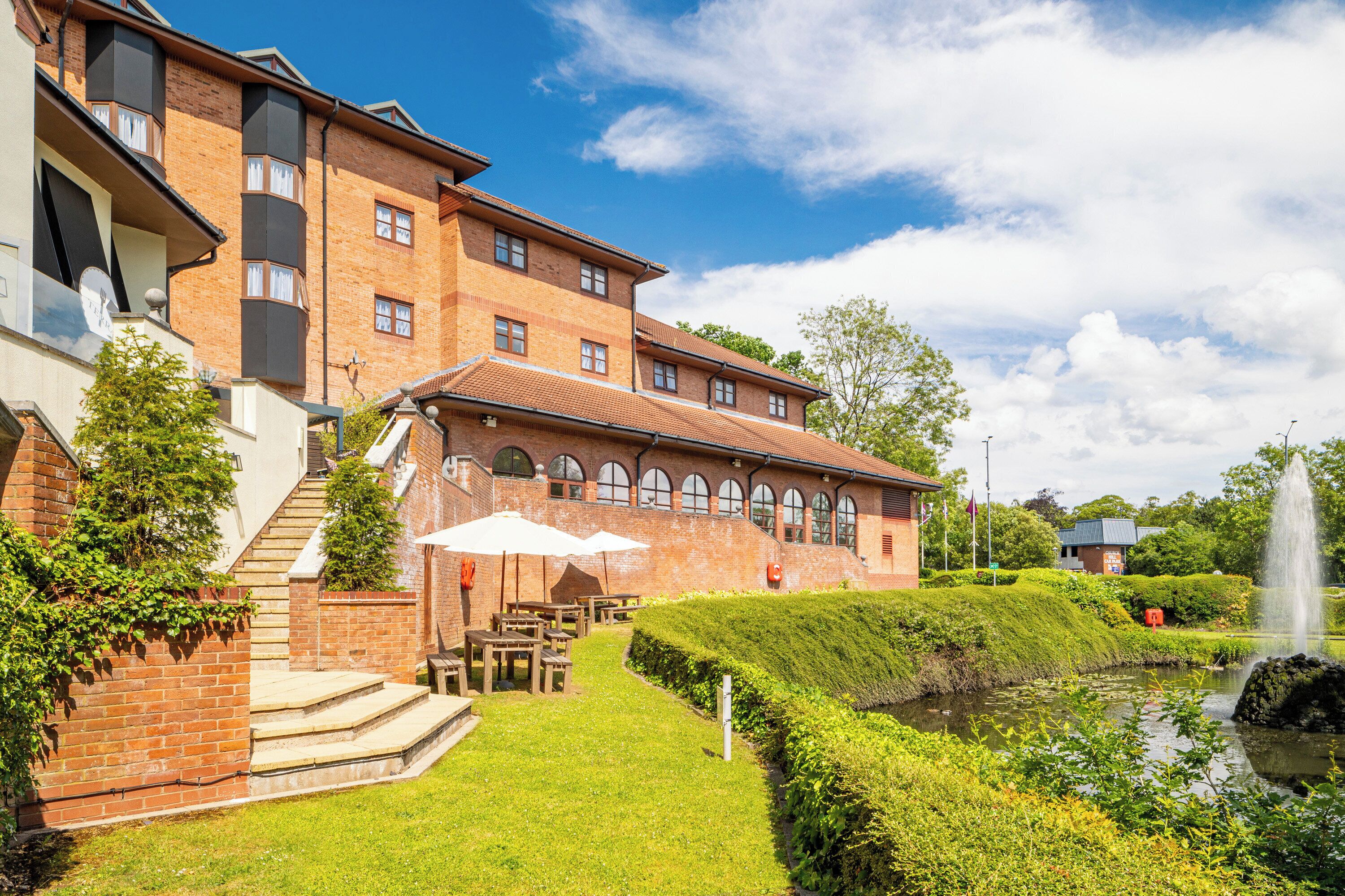 breakfast, lunch, dinner served; international cuisine, garden views