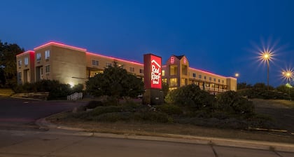 Cedar Rapids Inn