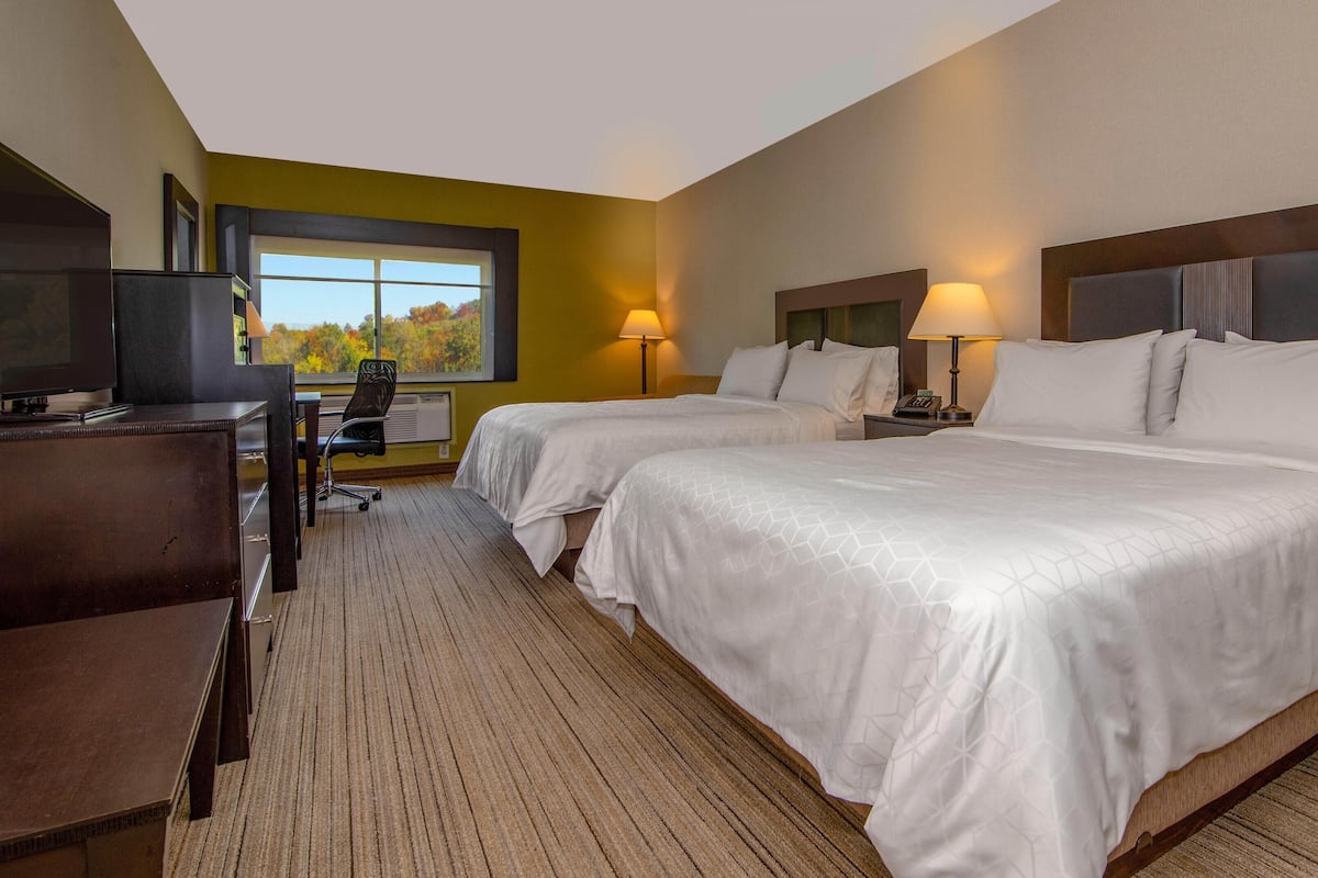 In-room safe, desk, blackout drapes, iron/ironing board