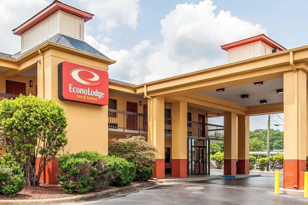 Econo Lodge Inn & Suites I-20, exit 73