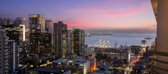 Courtyard by Marriott San Diego Downtown Little Italy