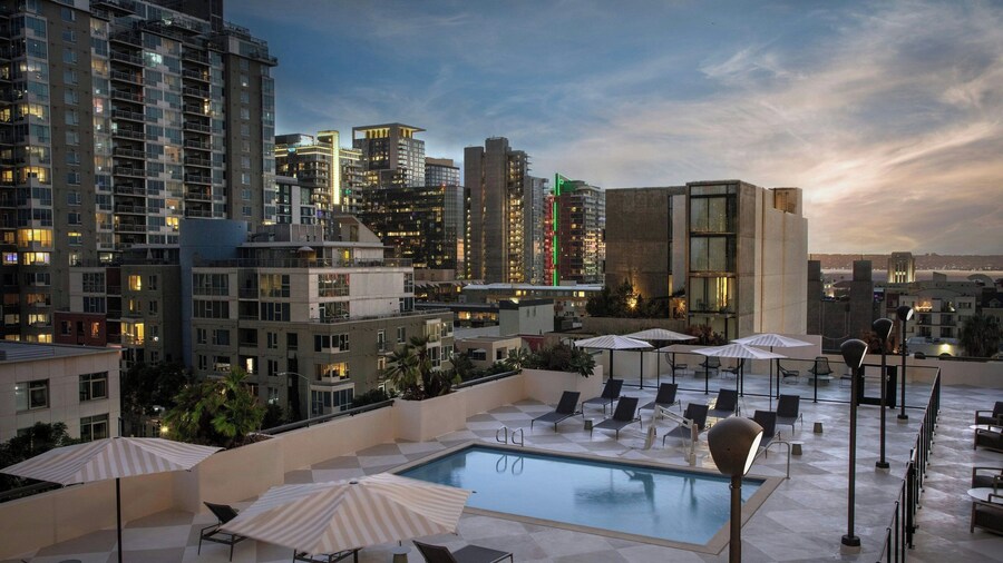 Courtyard by Marriott San Diego Downtown Little Italy