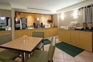 Free daily buffet breakfast