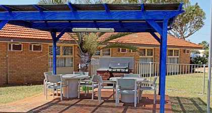Hospitality Carnarvon, SureStay Collection by Best Western