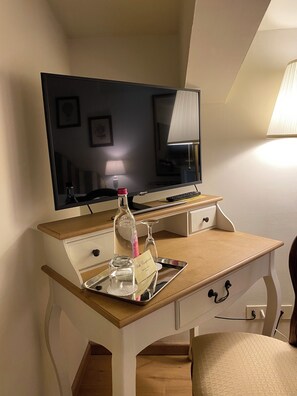 Standard Single Room | Minibar, desk, free WiFi, bed sheets