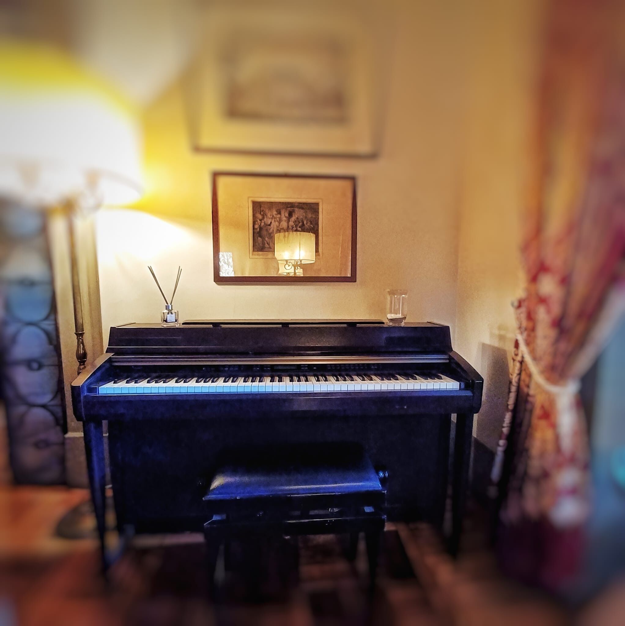 32-inch flat-screen tv with satellite channels, tv