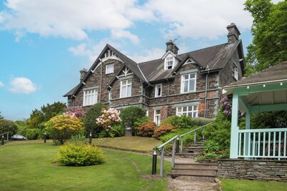 Lakehouse at The Waterhead Inn