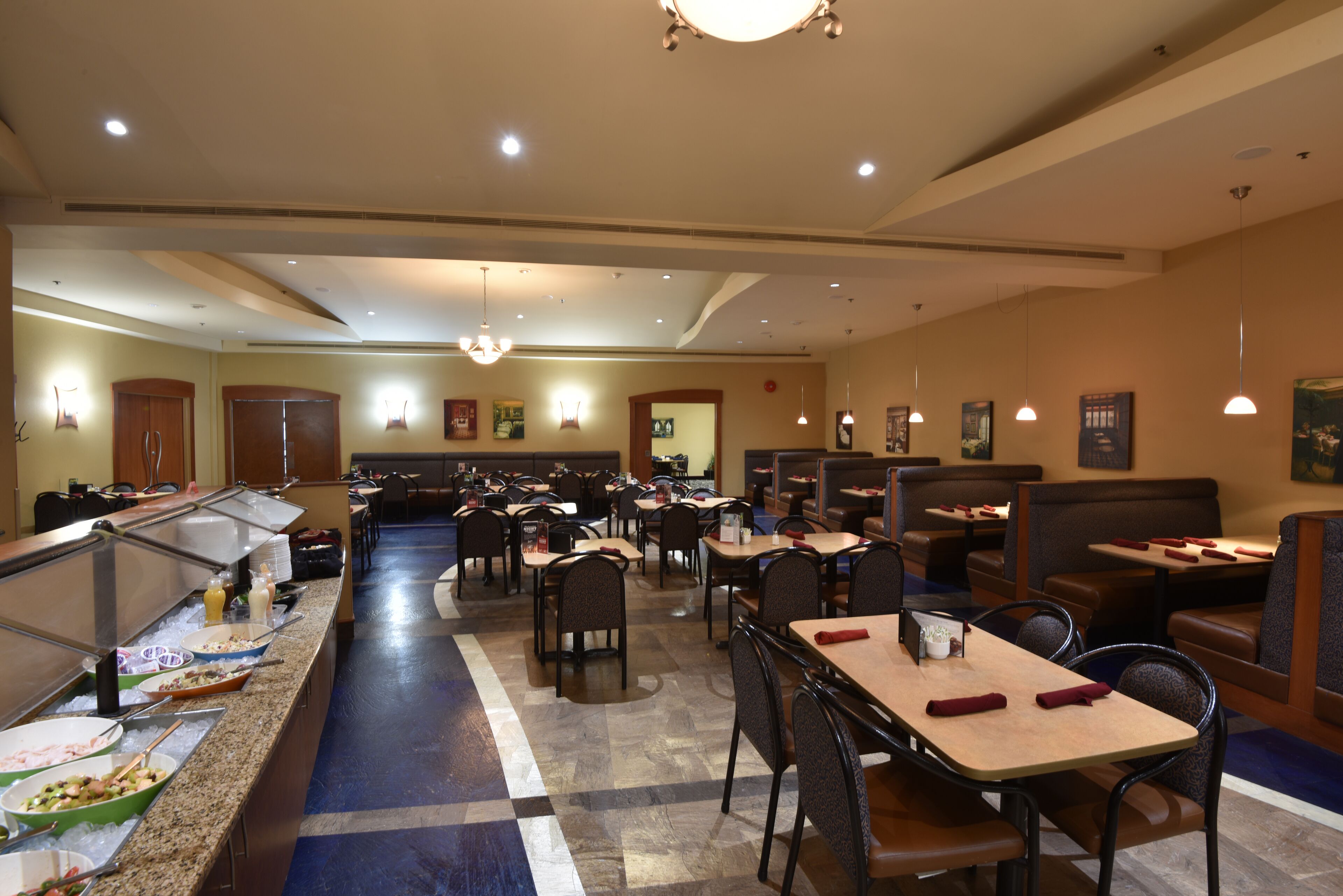 Daily cooked-to-order breakfast for a fee