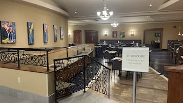 Breakfast, lunch and dinner served