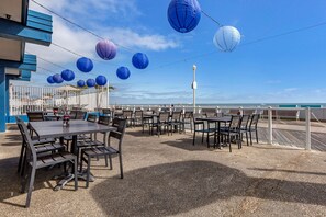 Breakfast, lunch, dinner served; ocean views