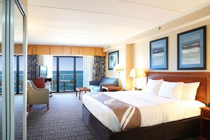 ستائر تعتيم ومكواة/لوح كي وواي فاي مجانًا وملاءات أسرّة