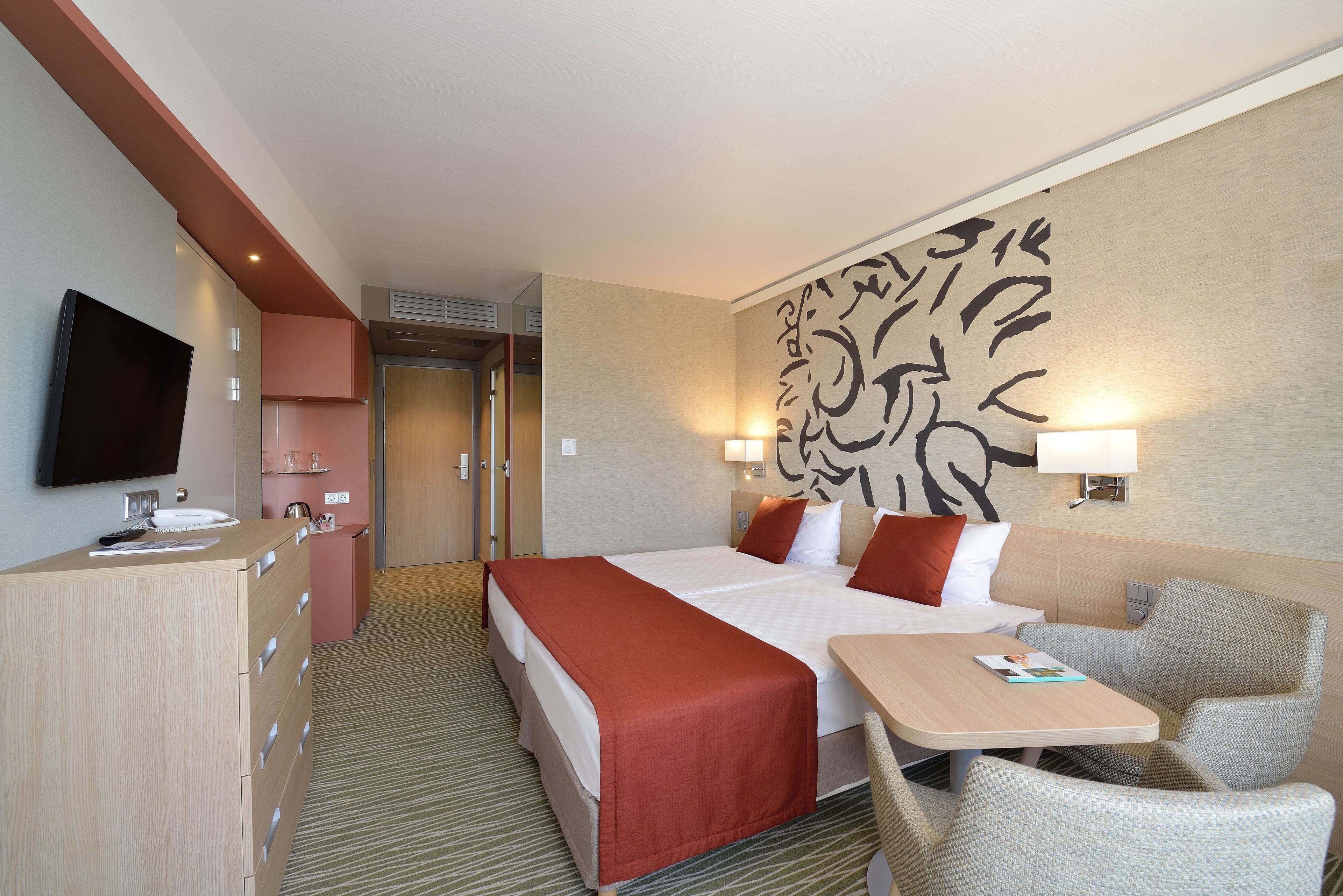 executive double or twin room | hypo-allergenic bedding, in-room safe, desk, free wifi