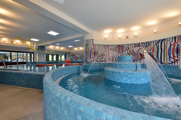 2 indoor pools, outdoor pool, pool loungers