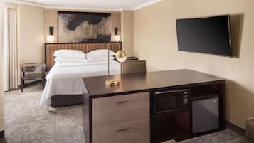 Hypo-allergenic bedding, in-room safe, desk, laptop workspace