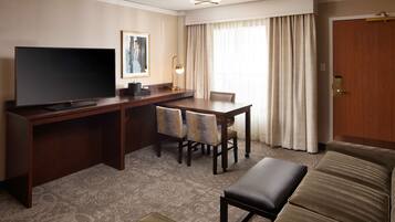 Literie hypoallergénique, coffres-forts dans les chambres, bureau