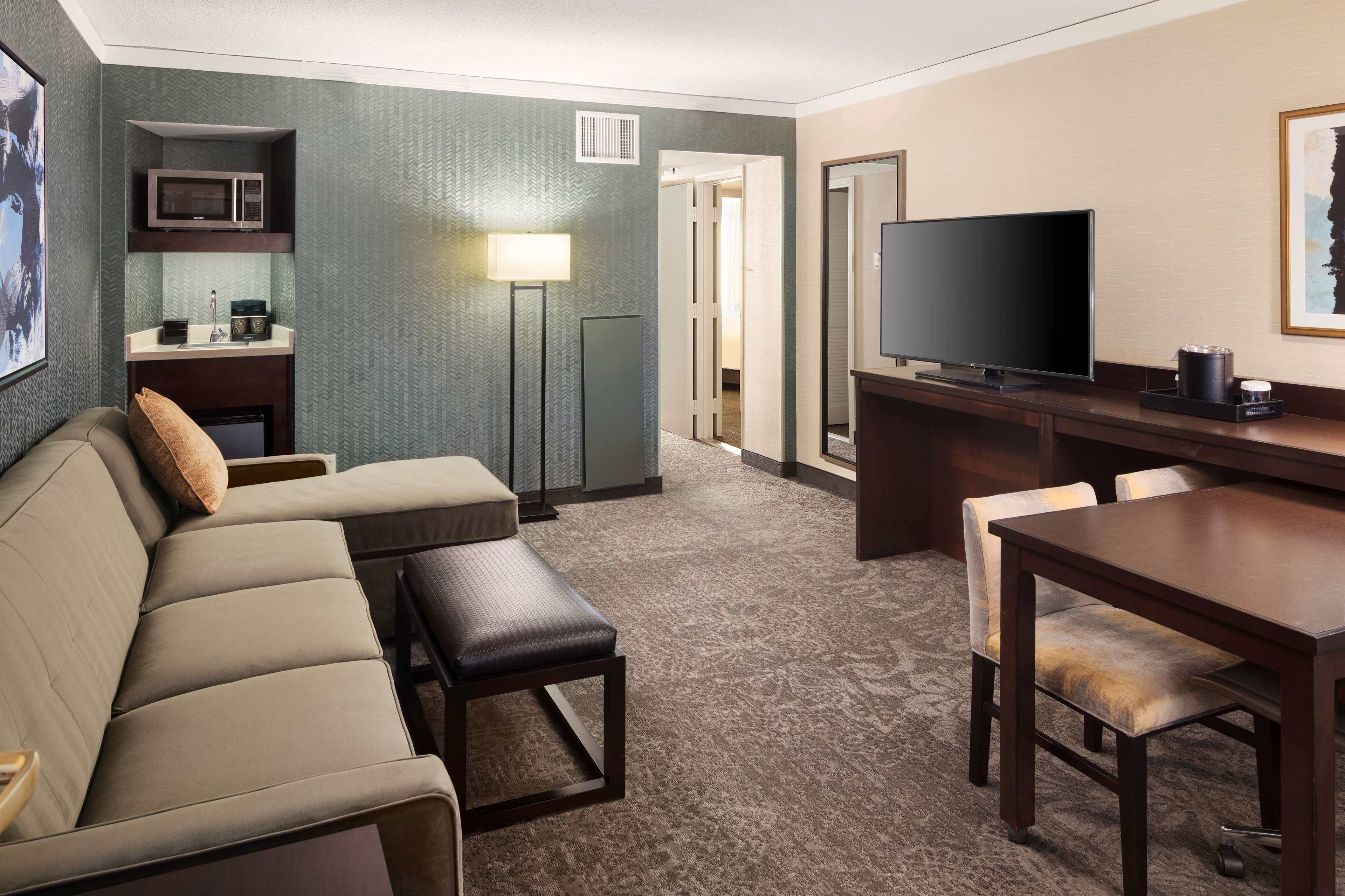 Photo - Embassy Suites Tysons Corner