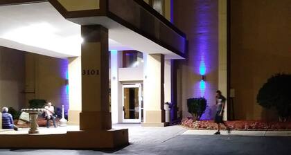 Four Points by Sheraton Charlotte Airport