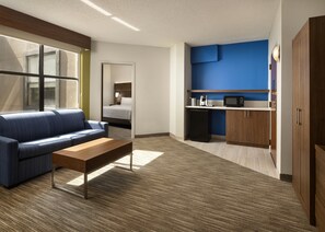 1 bedroom, in-room safe, desk, laptop workspace