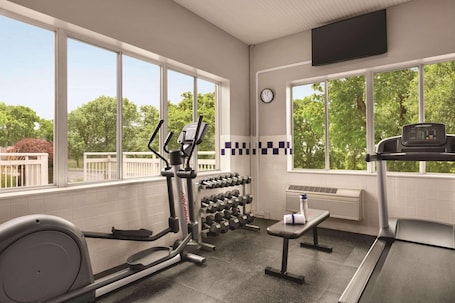 Sala de fitness. Country Inn & Suites by Radisson, Port Clinton, OH