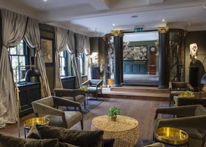 Lobby - Bush Hotel Farnham (Farnham)