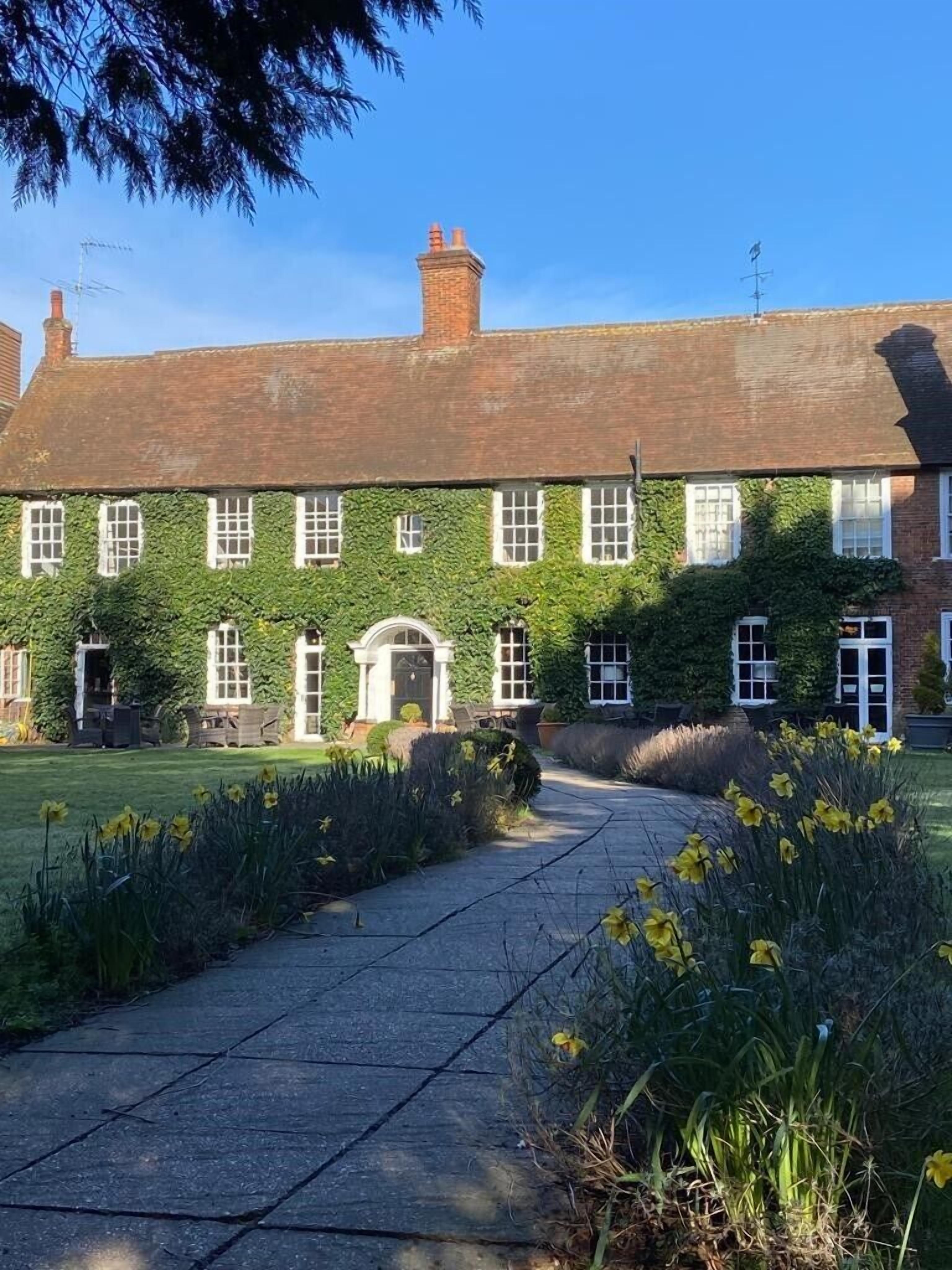 Photo - Bush Hotel Farnham