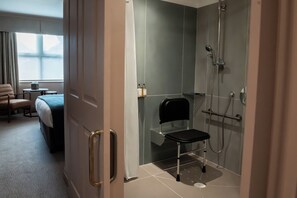 Superior Double Room, Mobility Accessible | Bathroom - Bush Hotel Farnham (Farnham)