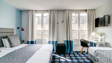 Triple room - Free soft minibar, courtesy tray, Chromecast - Digital press | Minibar, in-room safe, desk, blackout drapes