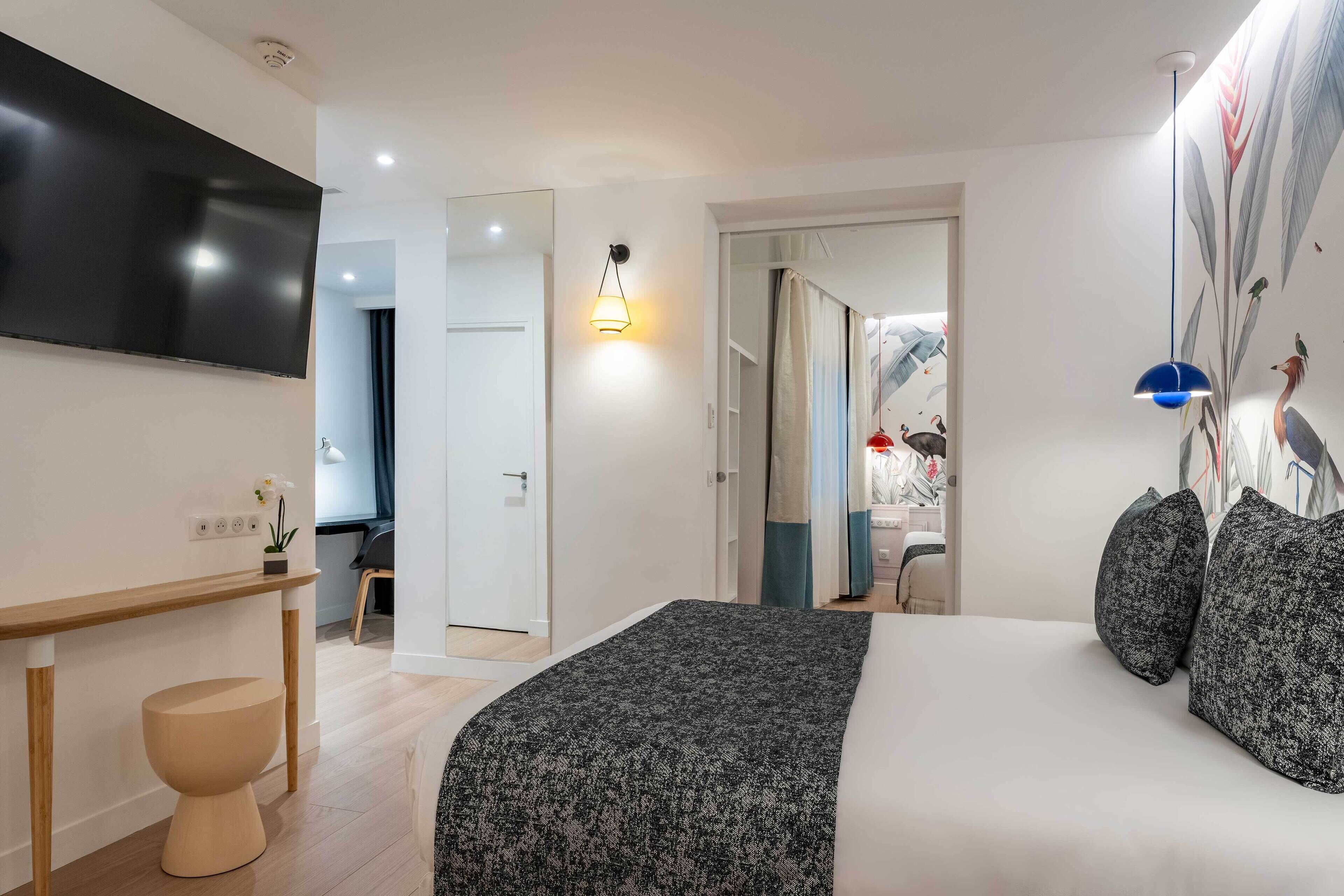 quadruple room - complimentary soft minibar, courtesy tray, chromecast - digital press | 1 bedroom, minibar, in-room safe, desk