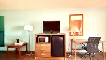 Desk, iron/ironing board, free WiFi, bed sheets