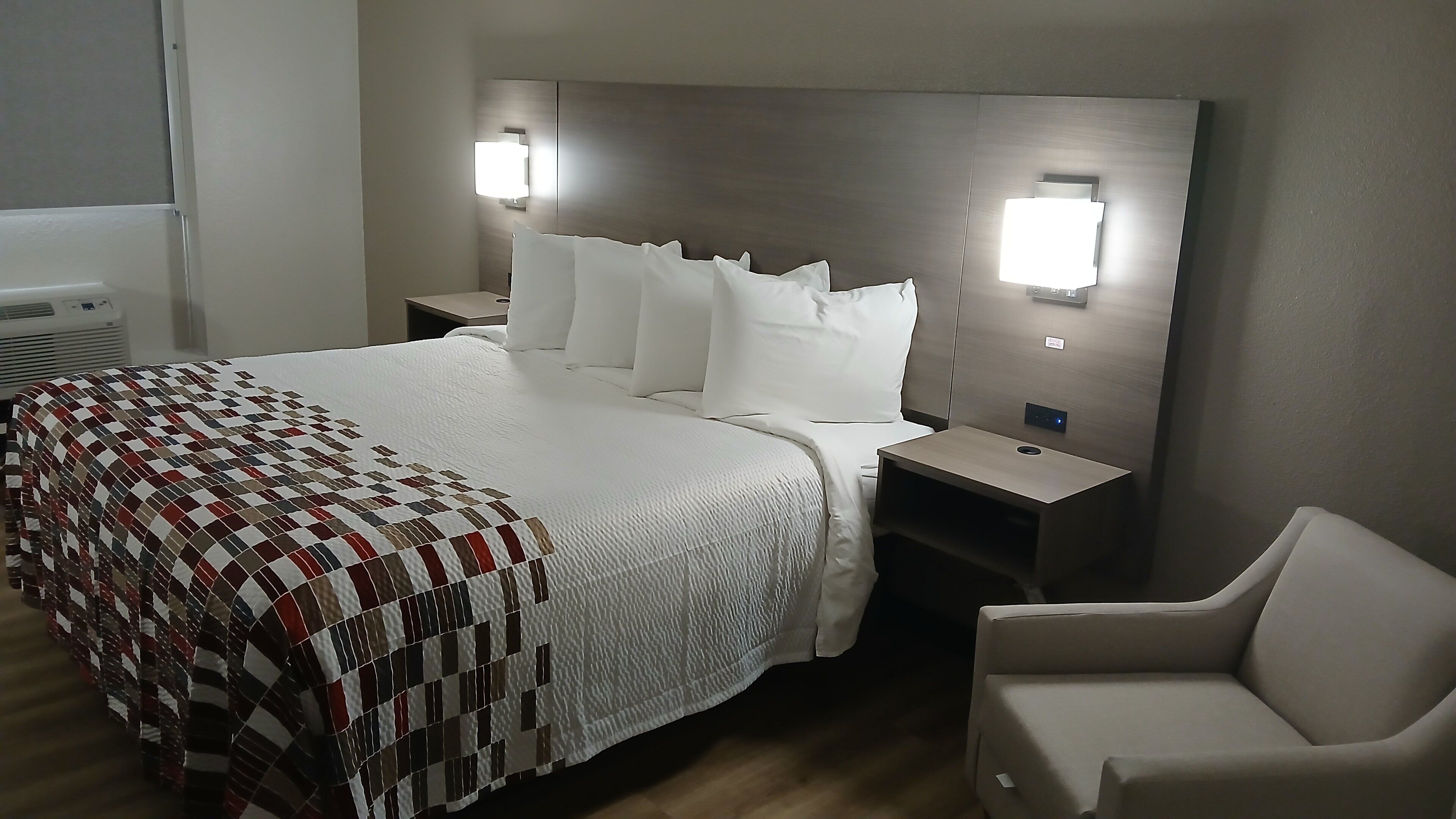 Photo - Red Roof Inn Alexandria, LA