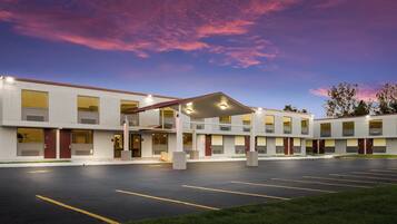 Façade de l’hébergement – soirée/nuit