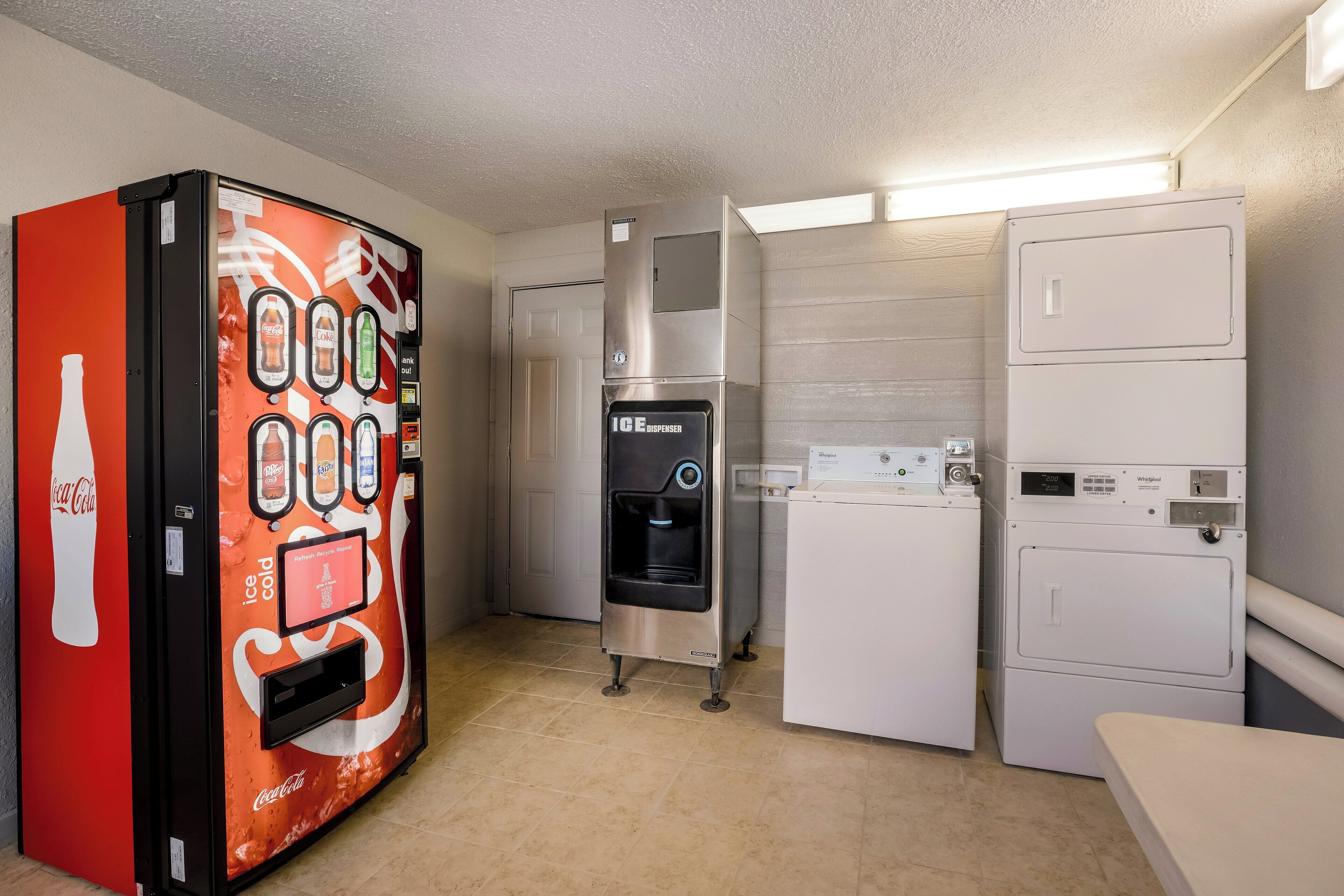 Photo - Red Roof Inn Alexandria, LA