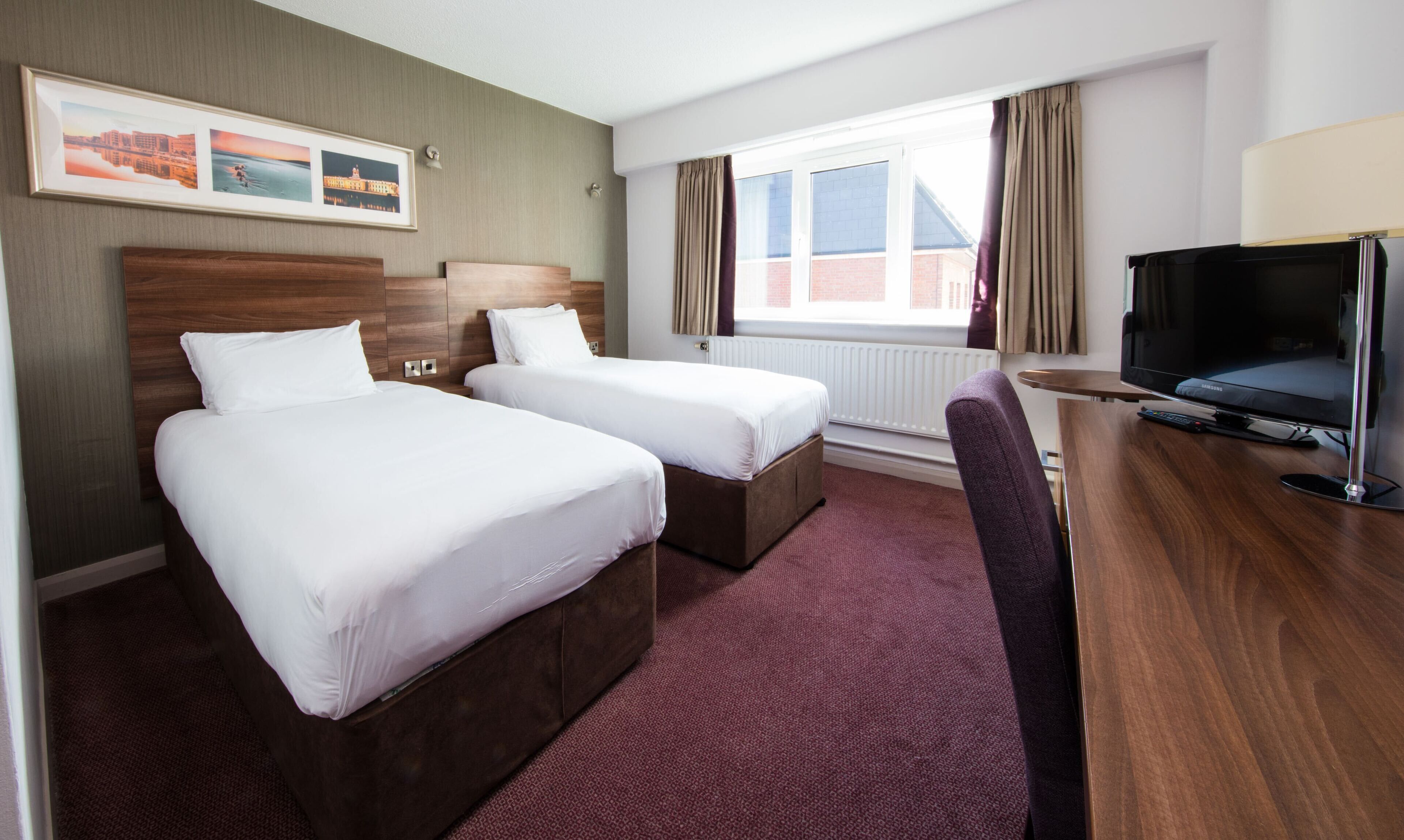 standard twin room | desk, iron/ironing board, cots/infant beds, free wifi