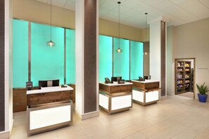 Reception - DoubleTree by Hilton Hotel Albuquerque (Albuquerque)
