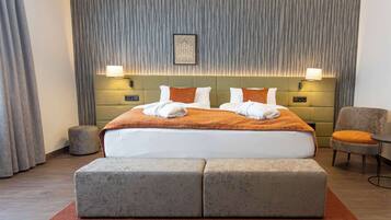 Standard Apartment, 1 Queen Bed, Kitchenette (Living Room) | 1 bedroom, hypo-allergenic bedding, in-room safe, individually decorated